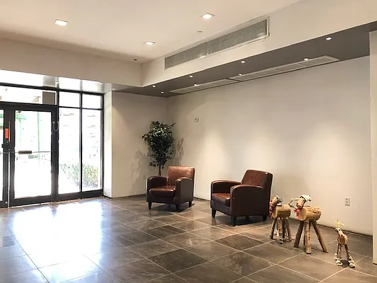 Rented by Lang Realty LLC | media 10