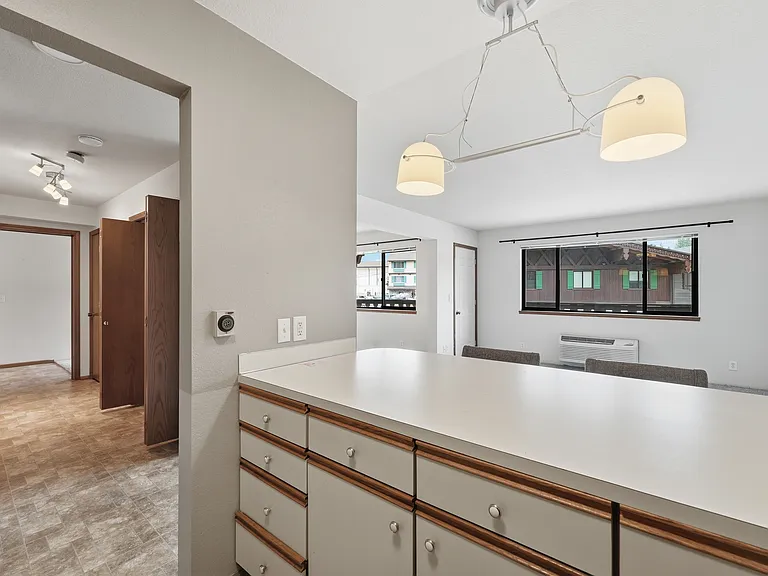 325 Division St #108 — Photo 7