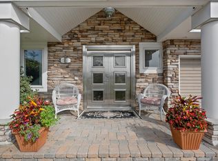124 Mark Ln, Atlantic Beach, NY