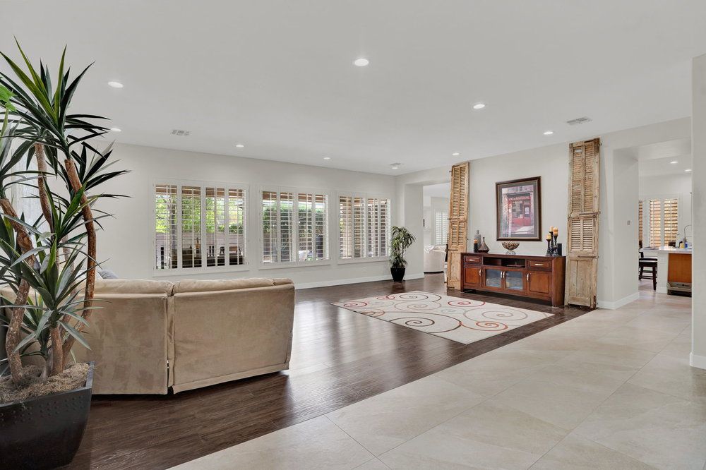 next background image