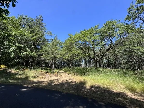 4390 W Ridge Dr, Hood River, OR 97031