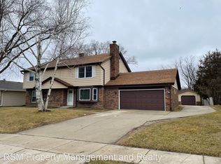 549 11th Ave, Grafton, WI 53024