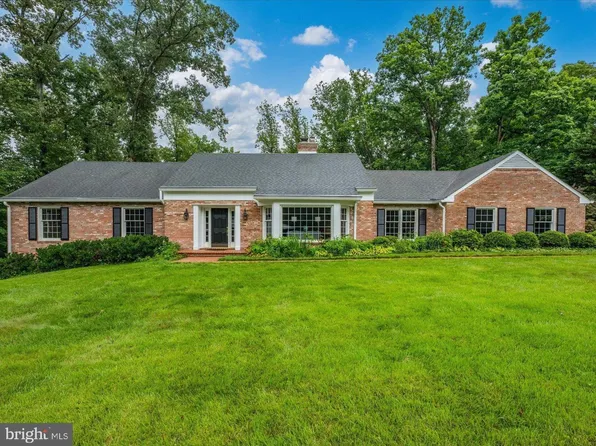 925 Woburn Ct, Mc Lean, VA 22102