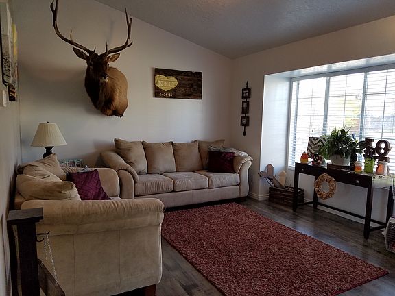3rd image of 5787 S Woodview Dr