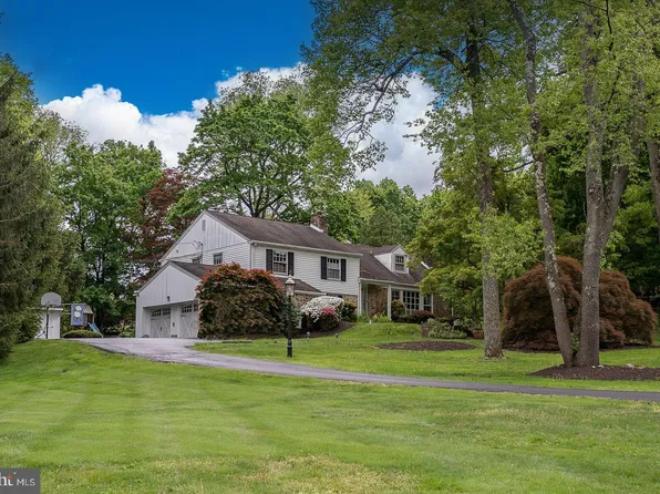 3658 Wyola Dr, Newtown Square, PA 19073