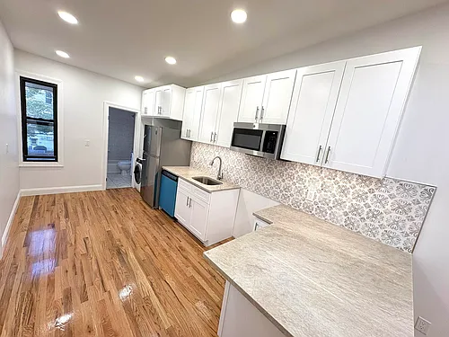 136 Frost St #TOP Photo 1