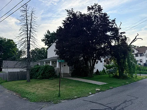 4 Ray St Photo 1