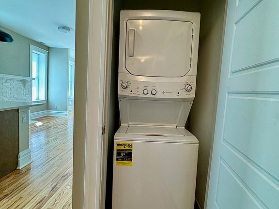 4th image of 4109 Lafayette Ave #1W