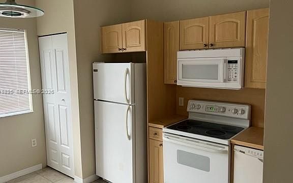 3rd image of 7940 NW 6th St APT 202