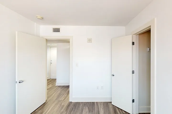 Clyde Manor — Photo 154