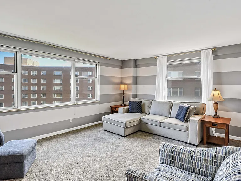 11850 Edgewater Dr #820 — Photo 7