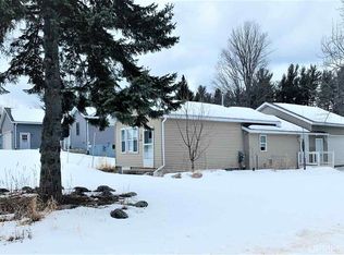 2202 Huron St, Marquette, MI 49855