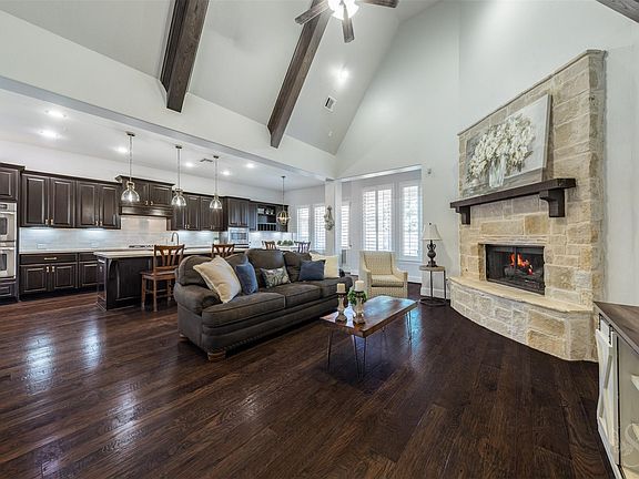 2nd image of 27546 Kingsland Place Ln