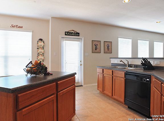 5th image of 21422 La Pena Dr