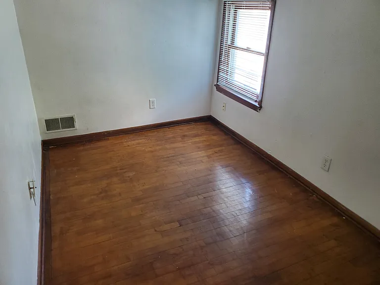 318 Washington Ave #3 — Photo 3