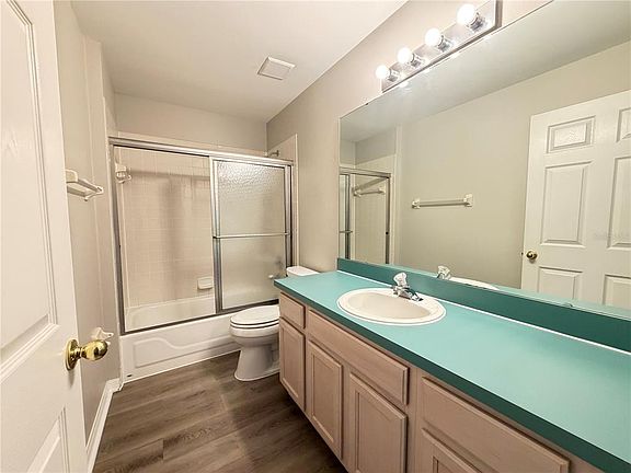 4th image of 878 High Pointe Cir