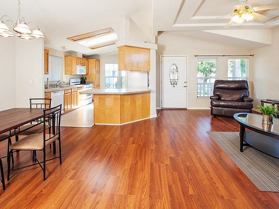 3rd image of 575 San Pedro Ave Spc 14