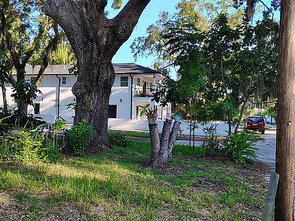 3rd image of 820 Bayou Ave