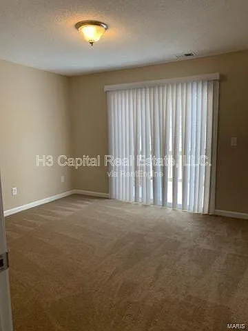 80 Village Ct — Photo 9