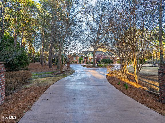 4th image of 415 Manley Avenue