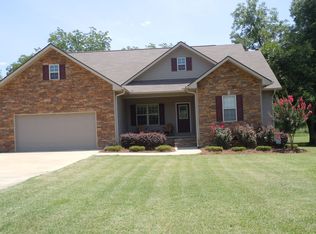 117 Jockey Ln, Cochran, GA 31014