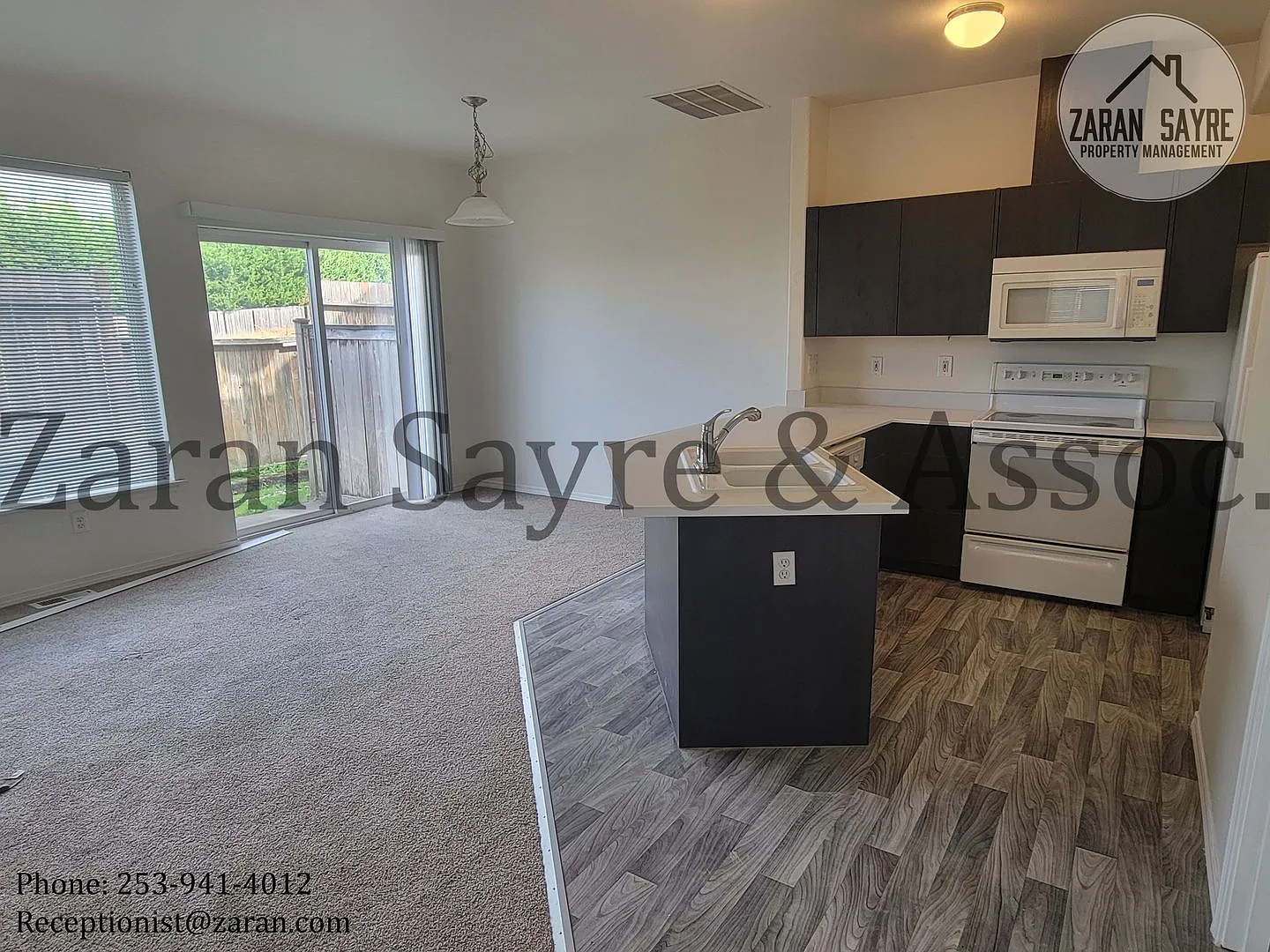 178- Great 3 Bedroom Townhouse Condo in Milton! — Photo 3