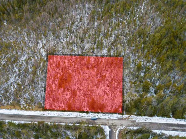 297-299 Gilmet Cir, Presque Isle, MI 49777