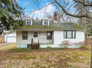 353 Southeast Ave, Tallmadge, OH 44278