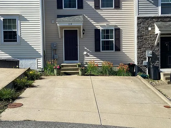 319 Falcon Run, Morgantown, WV 26508