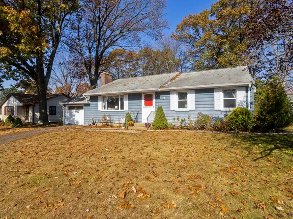 88 Stonybrook Road, Waterbury, CT 06705