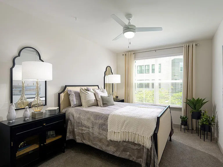 The Tomlin Luxury Apartments — Photo 20