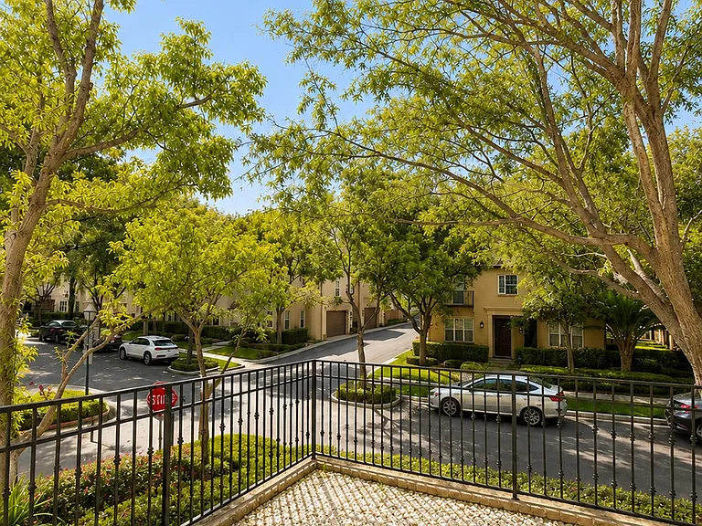 827 Terrace Ln E #10 — Photo 6