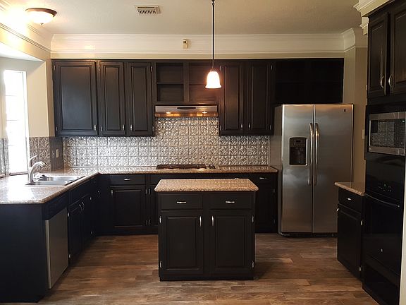 2nd image of 16319 Willowpark Dr