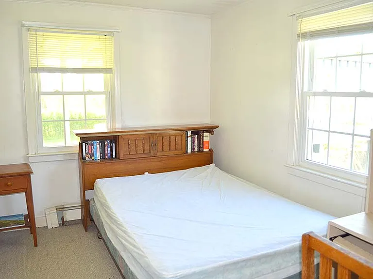 64 Hemlock Ave — Photo 14