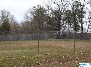 847 3rd Ave NW, Arab, AL 35016