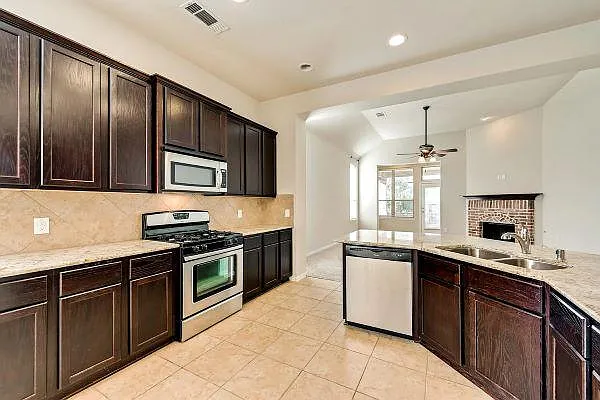 2639 Lake Ridge Dr — Photo 8