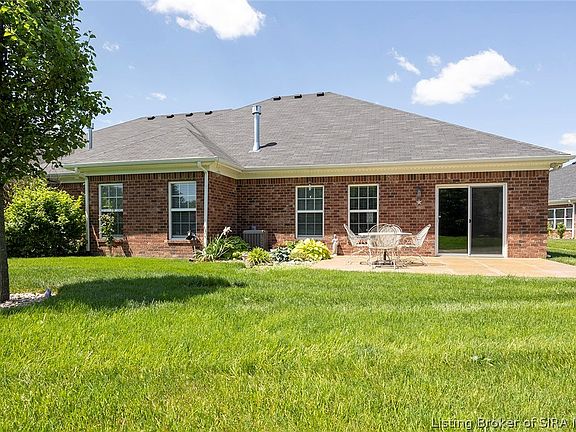 5th image of 2404 Magnolia Court #L 49
