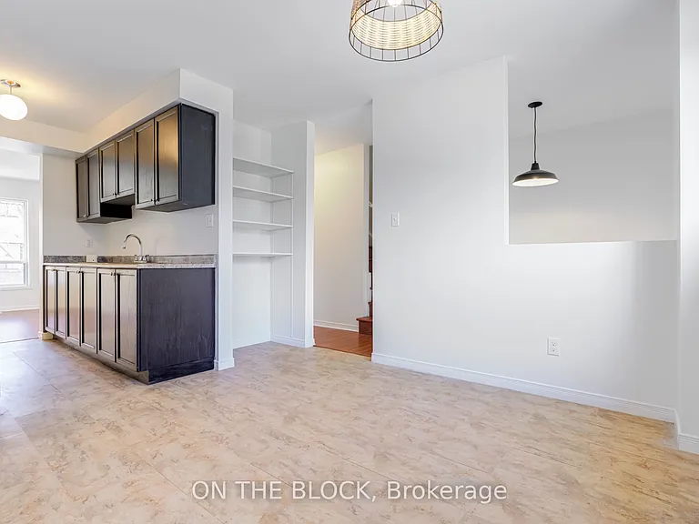 47 Carleton Pl — Photo 16