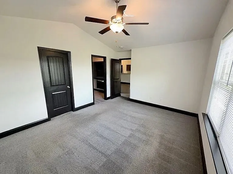 297 Fieldstone Ln #9B — Photo 6