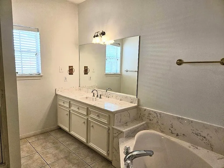 120 Hiwon Dr — Photo 20