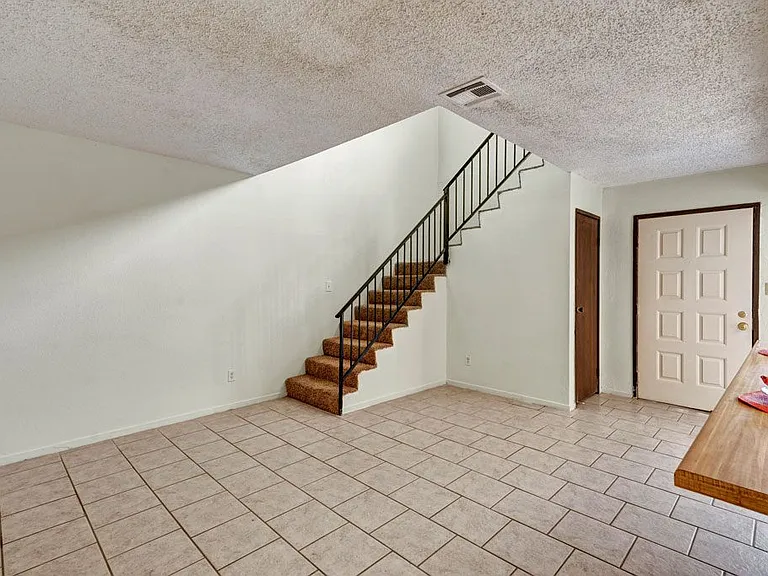 Avanti Townhomes — Photo 9