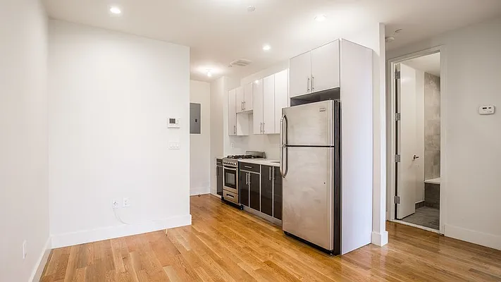 Rented by Nooklyn NYC LLC | media 12