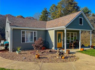 102 Emerald Dr, New Kensington, PA 15068