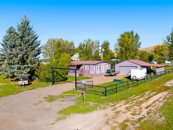 13 Railroad Ave, Sand Coulee, MT 59472