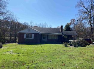 635 Country Green Ln, Charlottesville, VA 22902