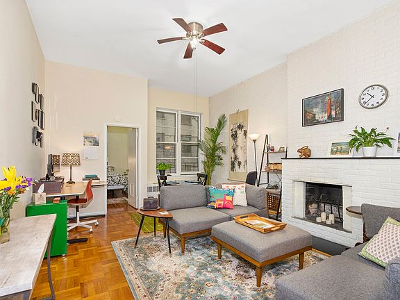 3rd image of 221 W 70th St APT 4A