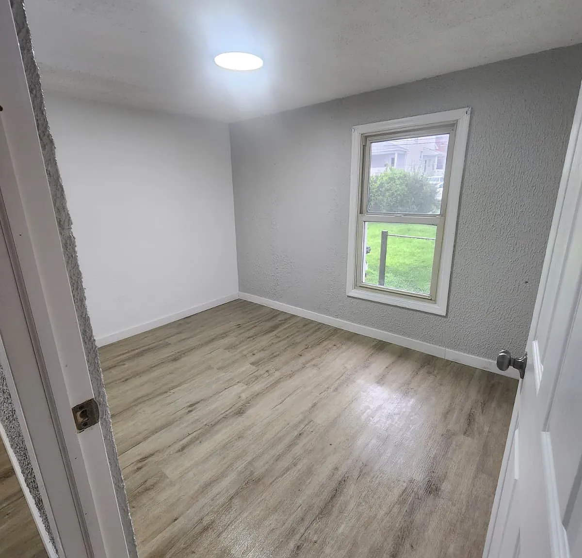 3 bed, 1.5 bath, $1,250 — Photo 4