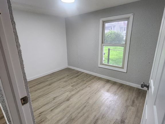 4th image of 187-189 Reese St #187