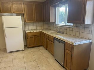 14046 Hackett St #2B, Hanford, CA 93230