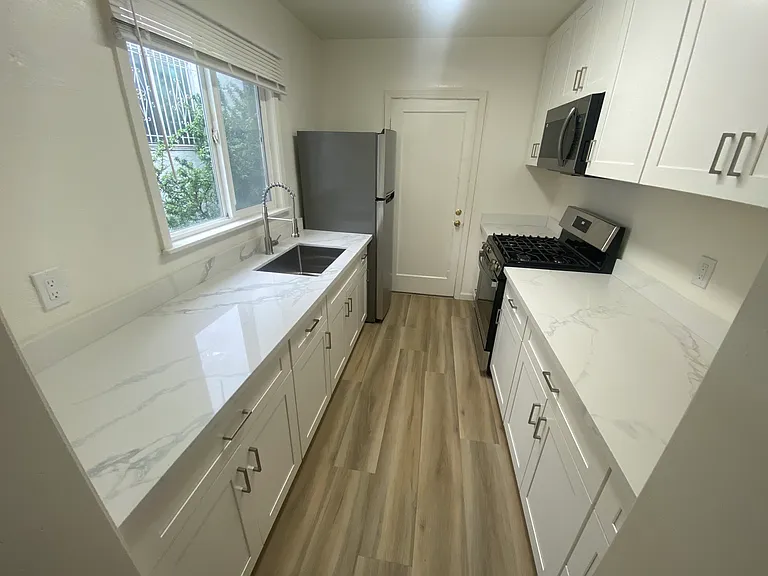 3520 Brighton Ave #C — Photo 3